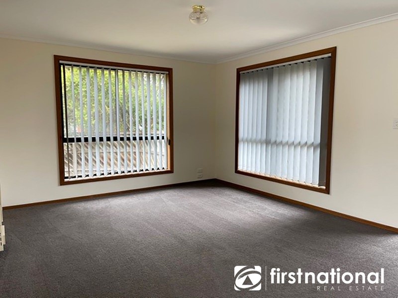 1/2 Warwickshire Court, Narre Warren VIC 3805