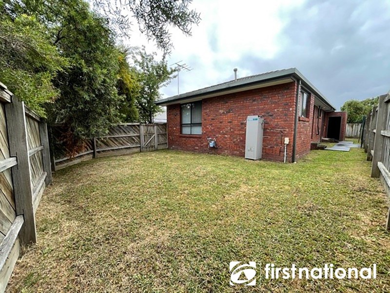 1/2 Warwickshire Court, Narre Warren VIC 3805