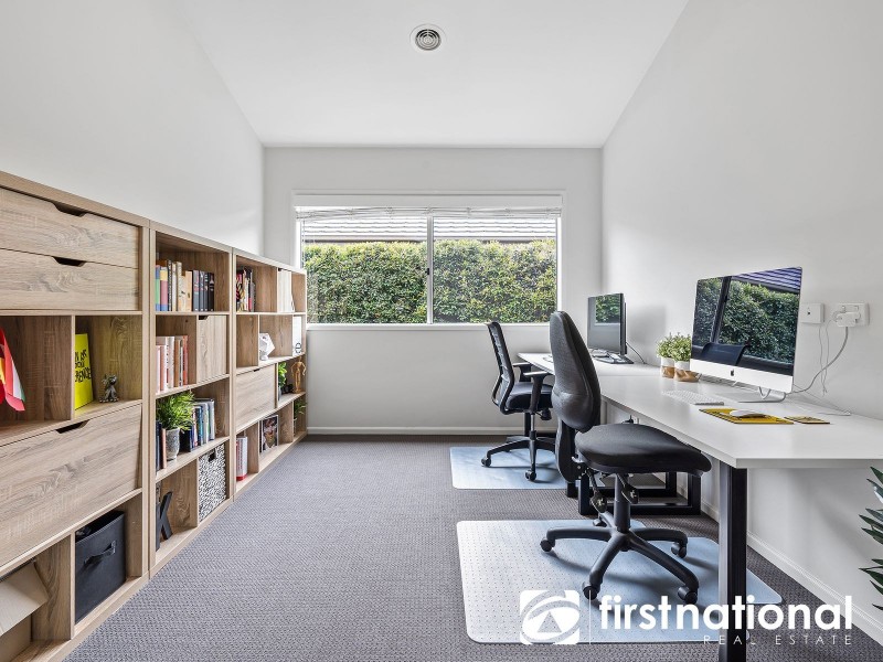 42 Karabair Street, Clyde North VIC 3978