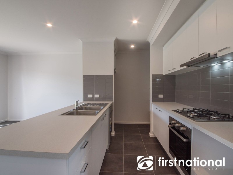 6 Todd Lane, Pakenham VIC 3810