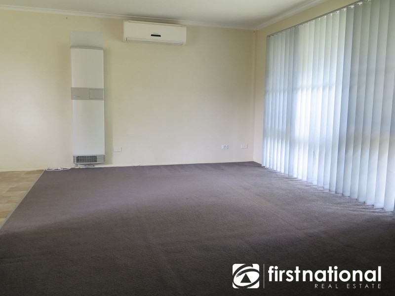 35 Simon Drive, Pakenham VIC 3810