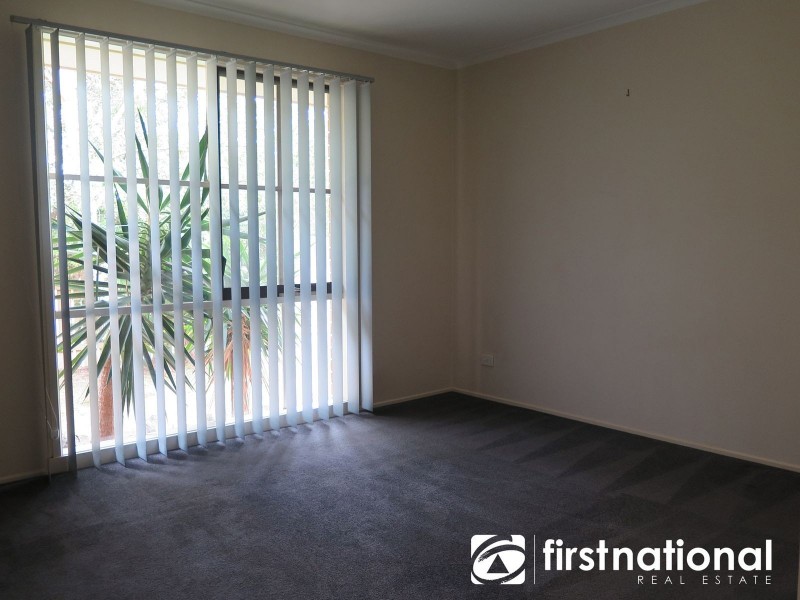 35 Simon Drive, Pakenham VIC 3810