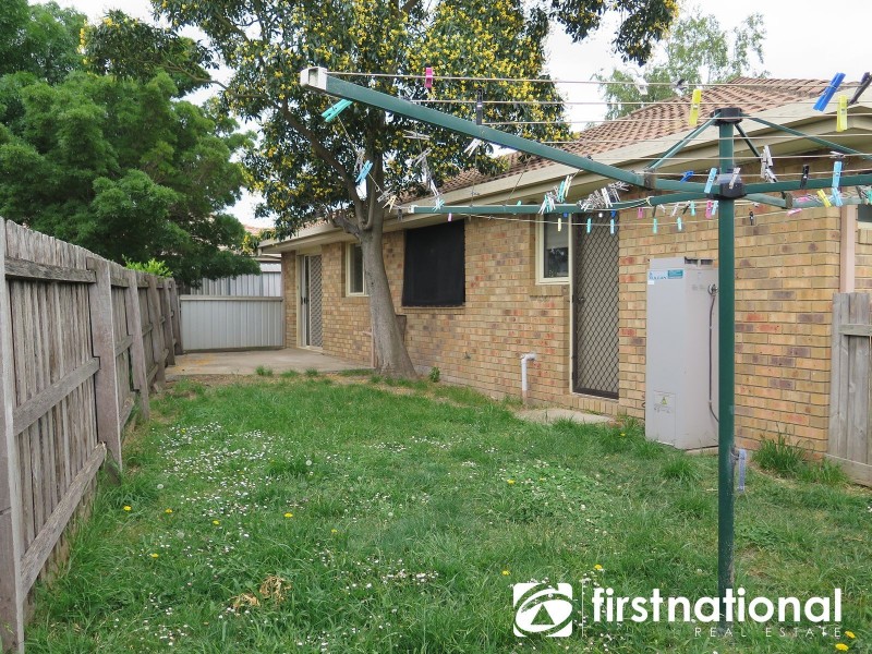 35 Simon Drive, Pakenham VIC 3810