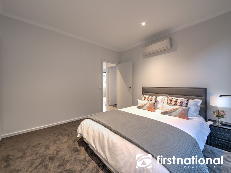 2 Willowdene Way, Berwick VIC 3806