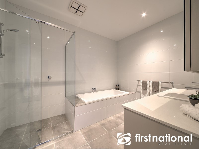 2 Willowdene Way, Berwick VIC 3806