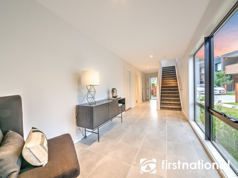 2 Willowdene Way, Berwick VIC 3806