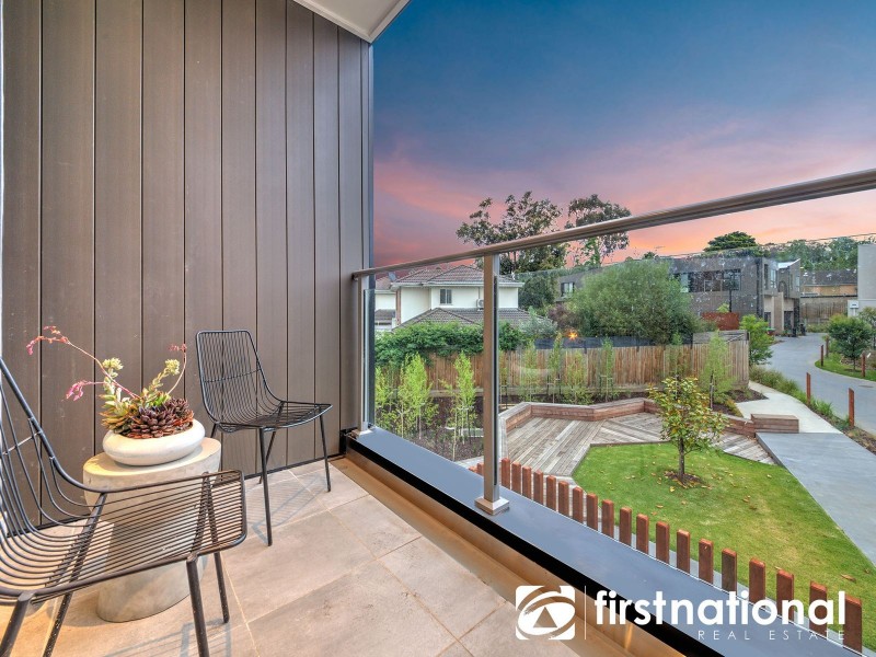 2 Willowdene Way, Berwick VIC 3806