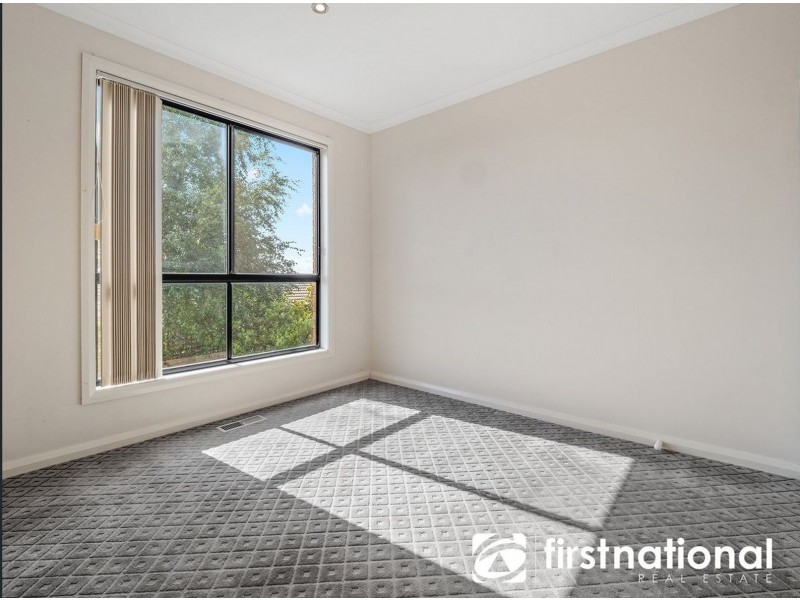 6 Tennyson Close, Berwick VIC 3806