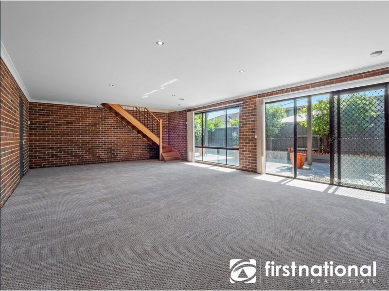 6 Tennyson Close, Berwick VIC 3806