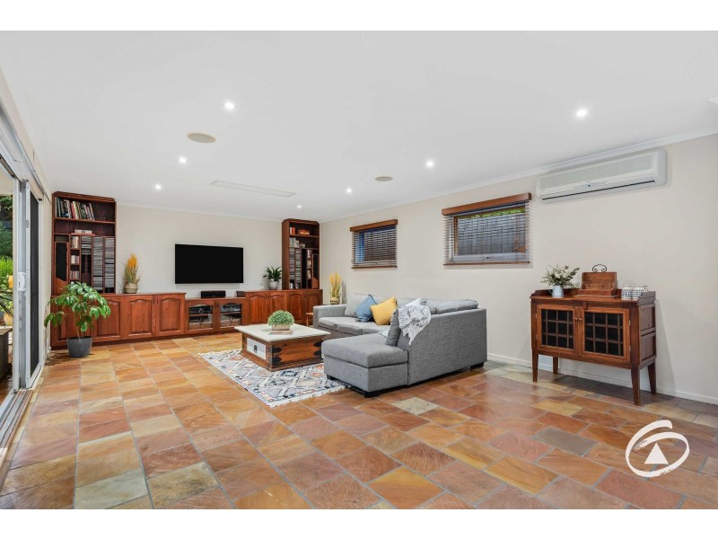 8 Shute Avenue, Berwick VIC 3806