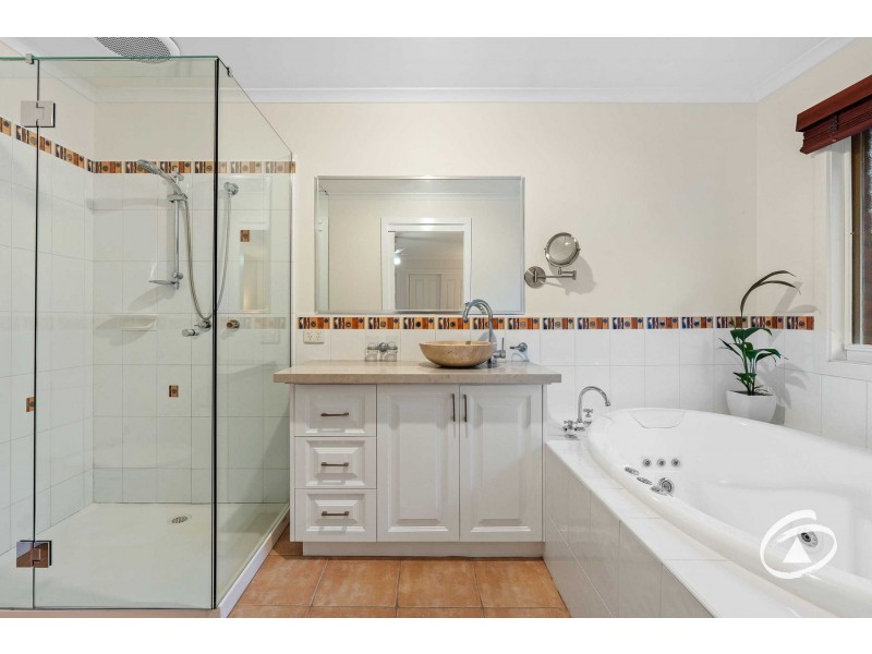 8 Shute Avenue, Berwick VIC 3806