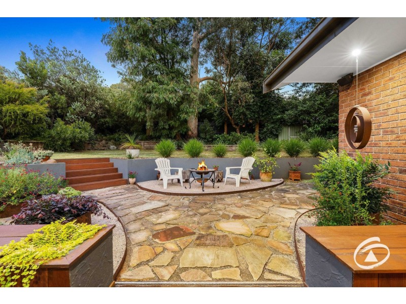 8 Shute Avenue, Berwick VIC 3806