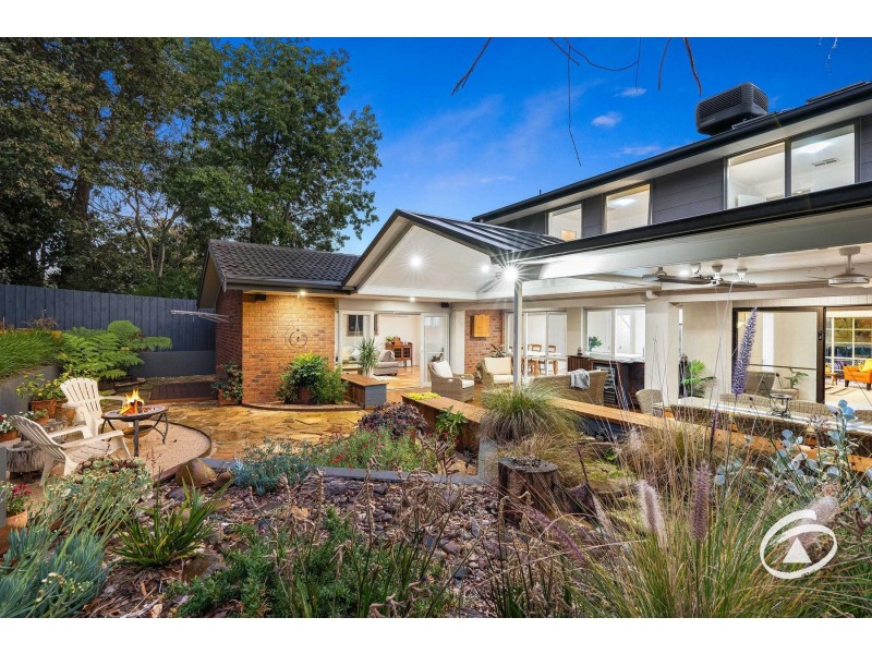 8 Shute Avenue, Berwick VIC 3806