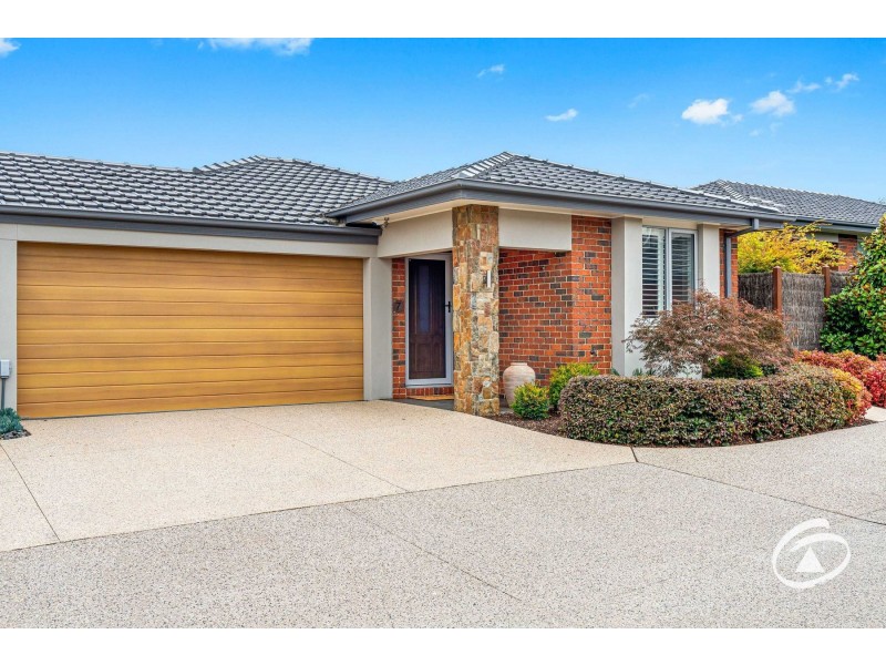 7/2 Avard Court, Berwick VIC 3806