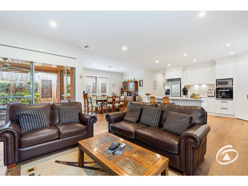 7/2 Avard Court, Berwick VIC 3806