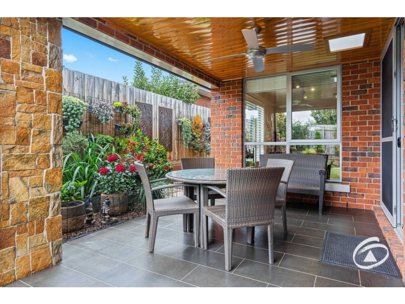 7/2 Avard Court, Berwick VIC 3806