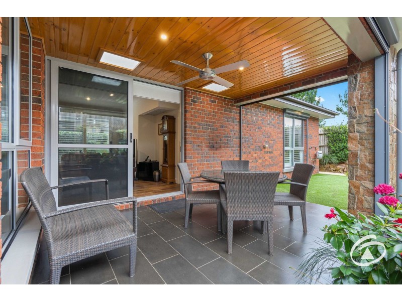 7/2 Avard Court, Berwick VIC 3806