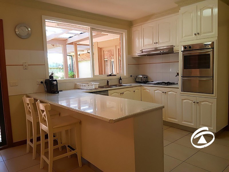 13  Howell Drive, Berwick VIC 3806