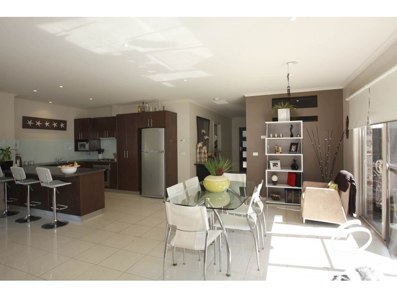 1/57 Wallace Street, Beaconsfield VIC 3807