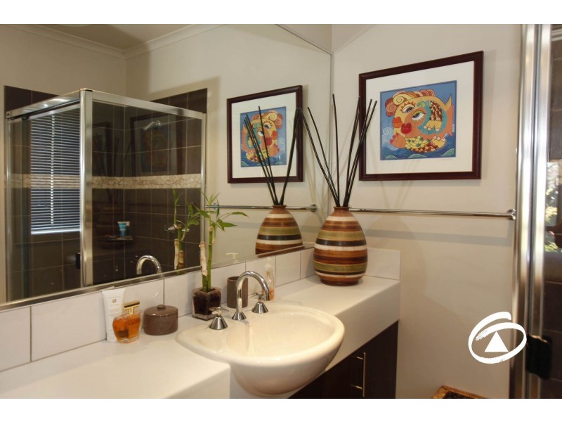 1/57 Wallace Street, Beaconsfield VIC 3807