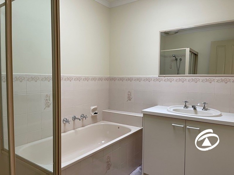 2/19 William Road, Berwick VIC 3806