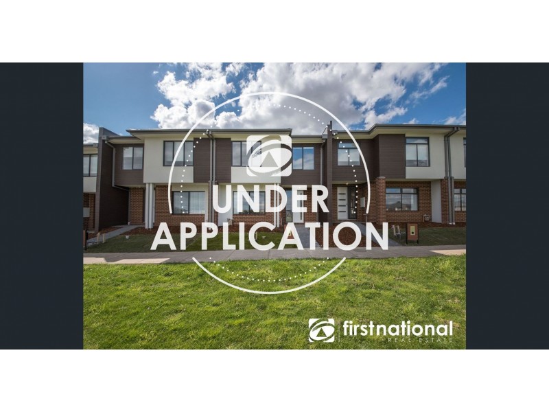 32 Renam Street, Pakenham VIC 3810