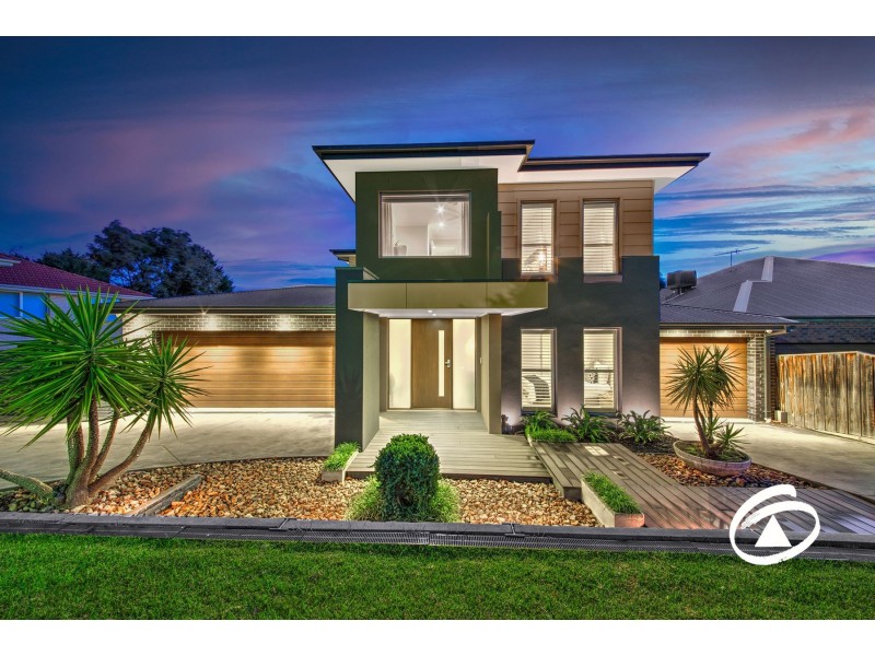 33 Bushlark Court, Berwick VIC 3806