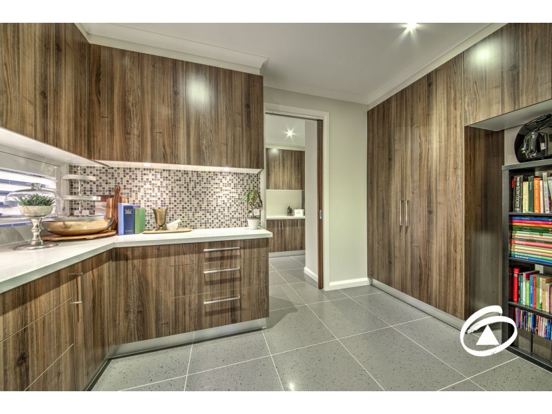 33 Bushlark Court, Berwick VIC 3806