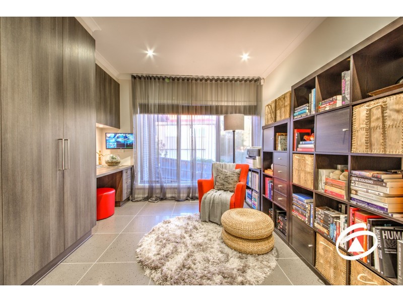 33 Bushlark Court, Berwick VIC 3806