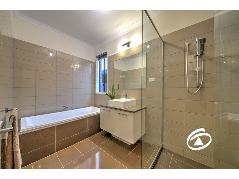 4 Macreadie Drive, Berwick VIC 3806