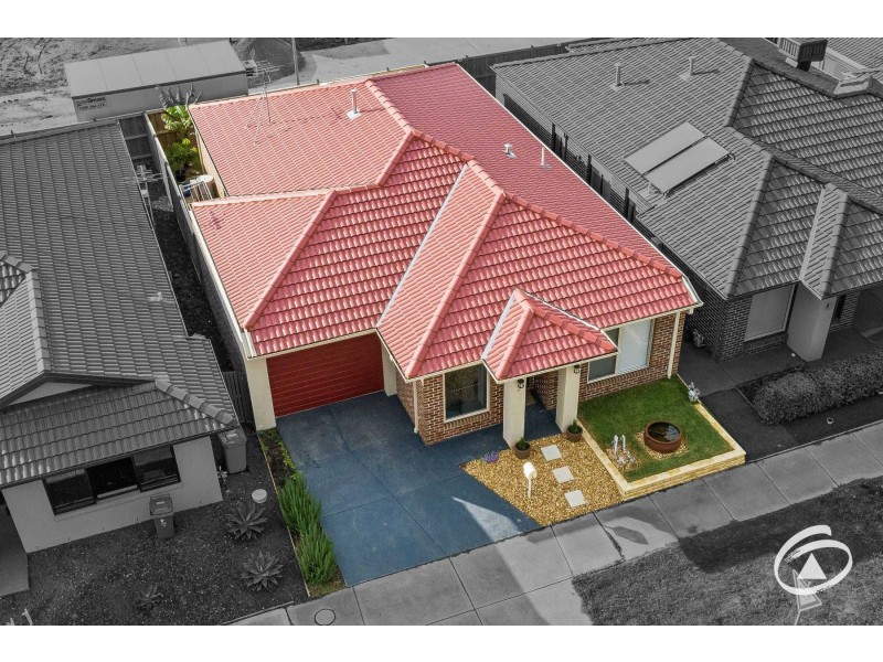 2 Dexter Crescent, Clyde North VIC 3978