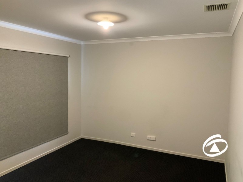 31 McEwan Drive, Cranbourne East VIC 3977