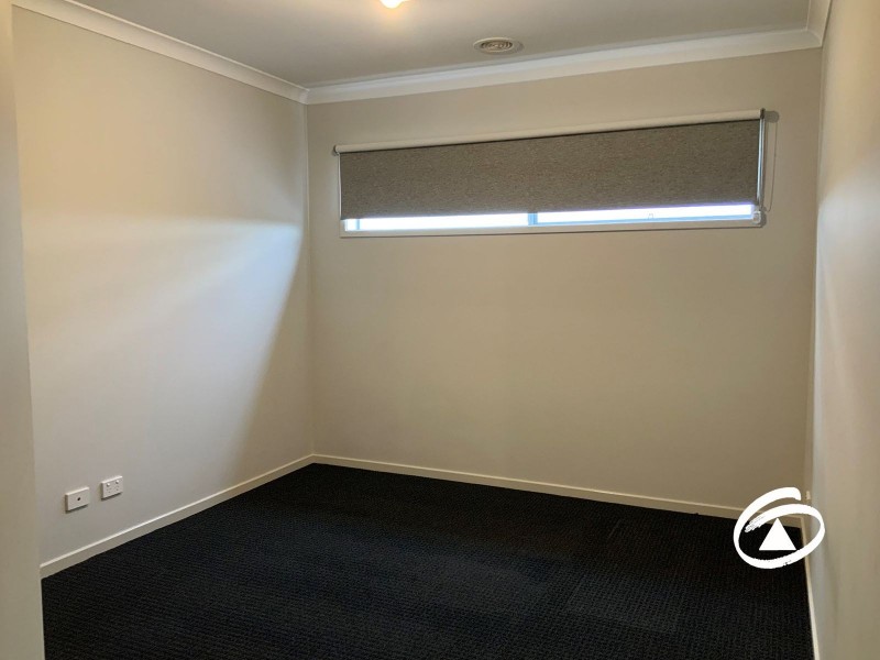 31 McEwan Drive, Cranbourne East VIC 3977