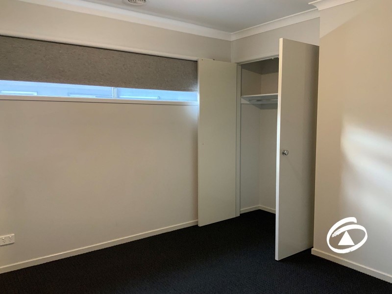 31 McEwan Drive, Cranbourne East VIC 3977