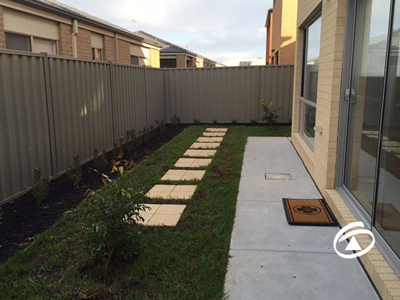 31 McEwan Drive, Cranbourne East VIC 3977