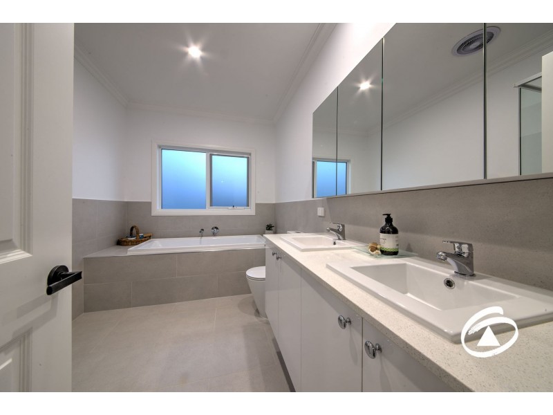 1 Carawa Street, Cockatoo VIC 3781