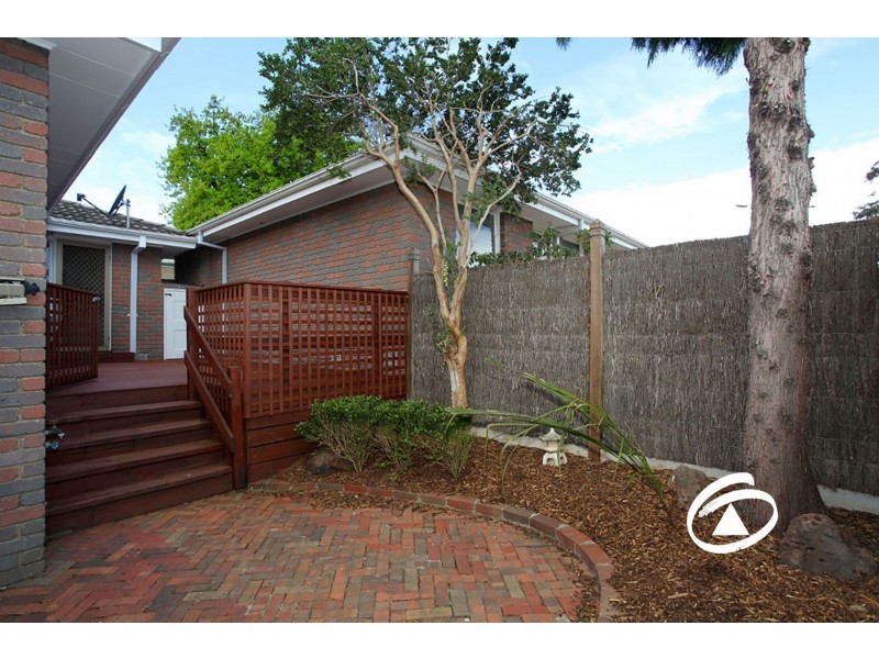 1/4-6 Gibb Street, Berwick VIC 3806