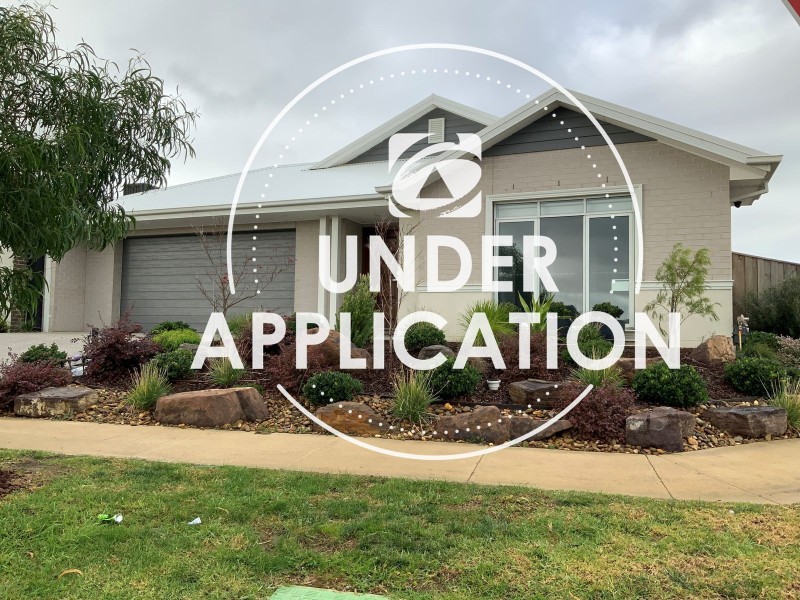 2 Toorale Drive, Clyde North VIC 3978