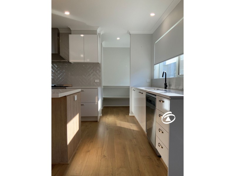 2 Toorale Drive, Clyde North VIC 3978