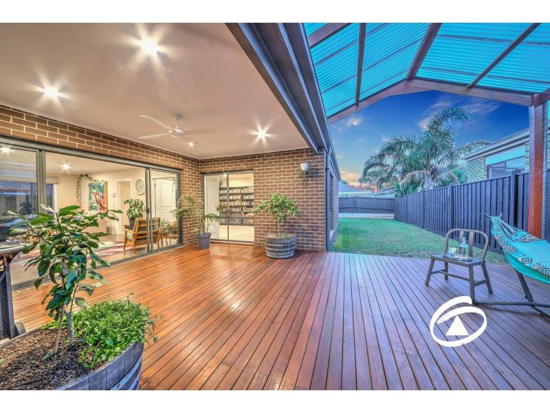 61 Nature Circuit, Cranbourne North VIC 3977