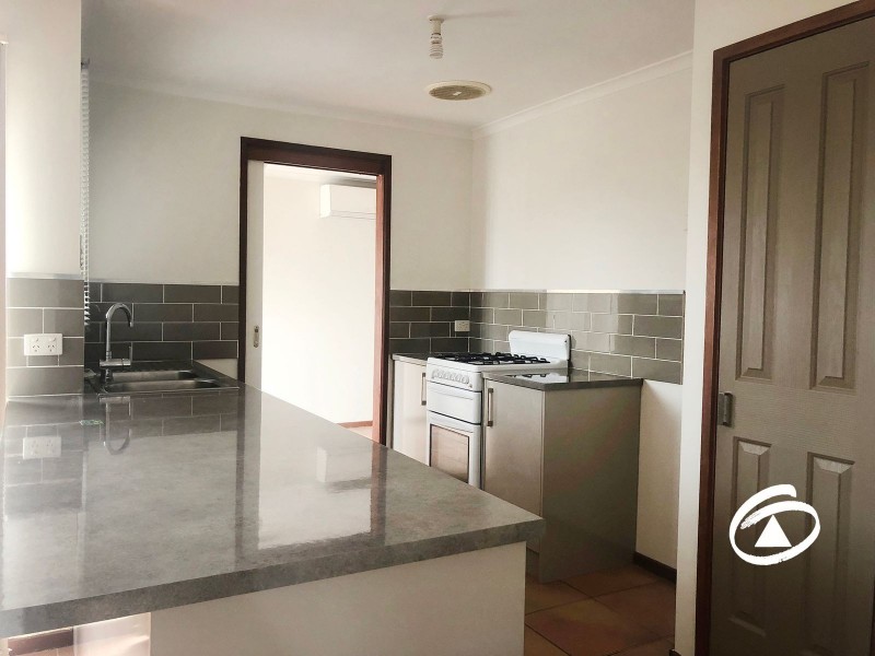 61 Strong Drive, Hampton Park VIC 3976