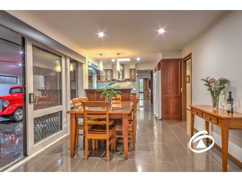 13 Greenacre Crescent, Narre Warren VIC 3805