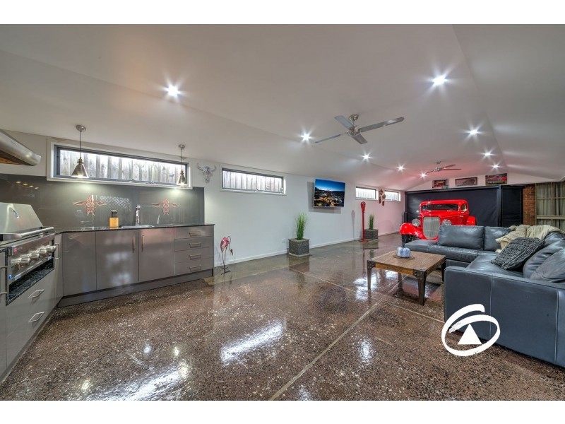 13 Greenacre Crescent, Narre Warren VIC 3805