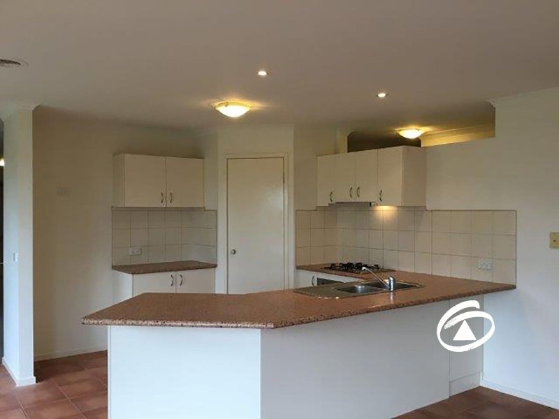 14 Hillrise Close, Narre Warren South VIC 3805