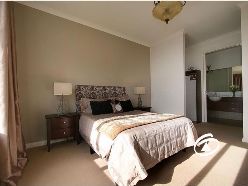 23 Kooyong Close, Officer VIC 3809