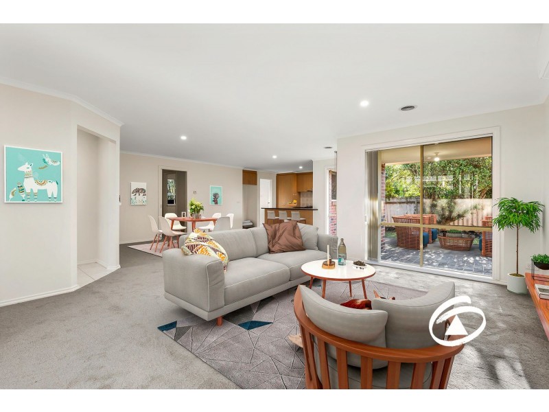 2/40 Ambleside Crescent, Berwick VIC 3806