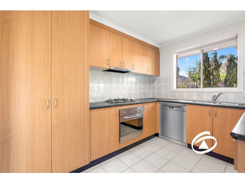 2/40 Ambleside Crescent, Berwick VIC 3806