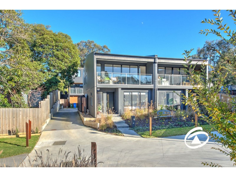 18 Willowdene Way, Berwick VIC 3806