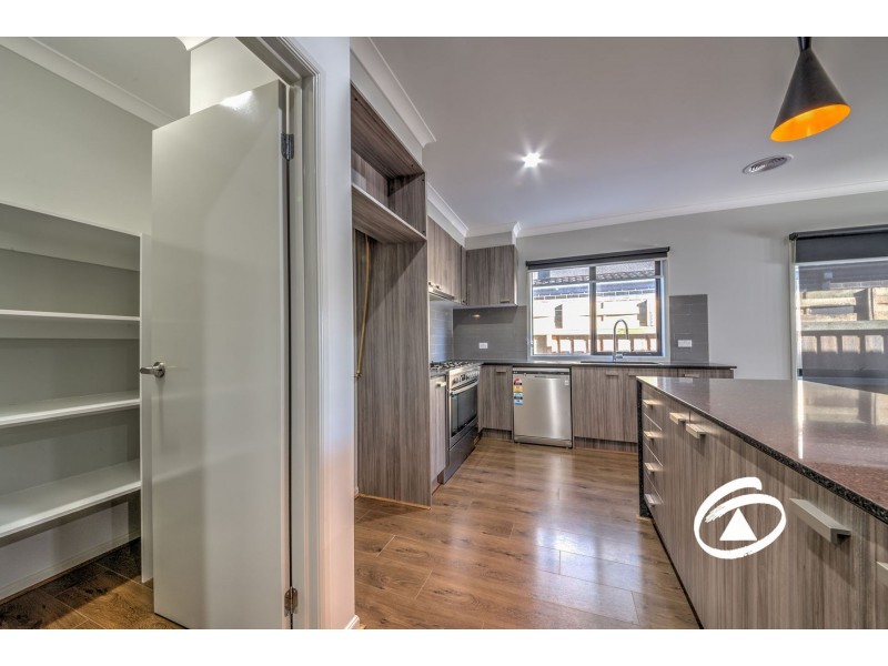 29 Statham View, Cranbourne West VIC 3977