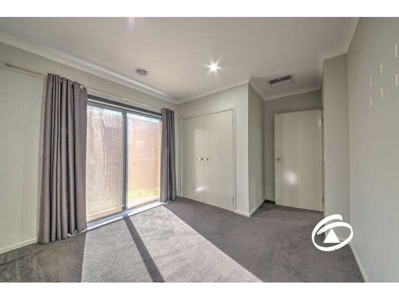29 Statham View, Cranbourne West VIC 3977